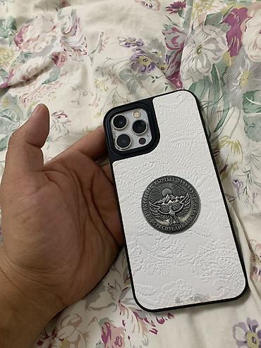 iphone d: IPhone 12 Pro Max, Б/у, 128 ГБ, Белый, Защитное стекло, Чехол, 100 % — 2