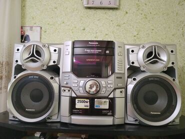 Dinamiklər və kolonkalar: Panasonic markasına məxsus bu mini Hi-Fi sistemi güclü səs təcrübəsi