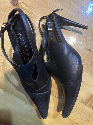 женская кожаная обувь бишкек: Туфли 38, цвет - Черный