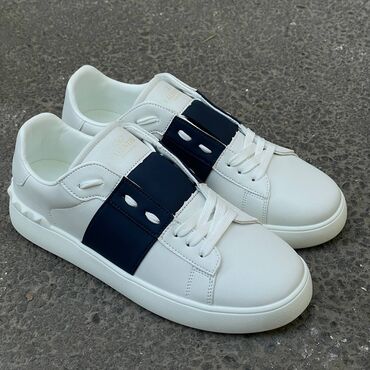 зальники для футбола в бишкеке: VALENTINO 😍🔥🔥ДРУЗЯ ЭТО ТОП МОДЕЛЬ 😍😍