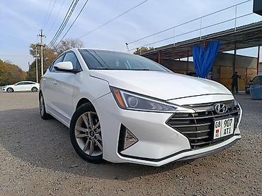 Транспорт: Hyundai Elantra: 2018 г., 2 л, Автомат, Бензин, Седан — 2