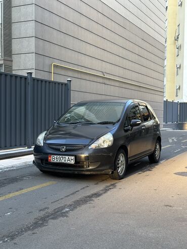 колф 3: Honda Fit: 2004 г., 1.3 л, Автомат, Бензин, Хэтчбэк