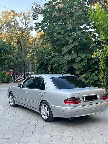 volkswagen golf v: Mercedes-Benz E-Class: 2000 г., 3.2 л, Автомат, Бензин — 2