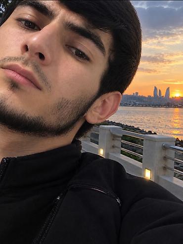 Salam 23 yaşim var işlrmey isdeyirem mayiş gündelik olsun tecili iş