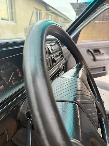 Volkswagen: Volkswagen Golf: 1989 г., 1.8 л, Кол менен иштөөчү, Бензин, Хетчбек — 10