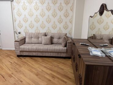 Uzunmüddətli kirayə mənzillər: Xətai rayonu Əhmədli metrosu 3 otaqlı. Mərtəbə 17/2 Otaq sayı-3 Ümumi — 3