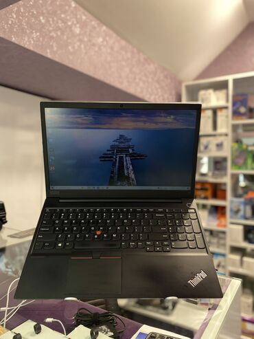 monitör 2. el: İşlənmiş Lenovo ThinkPad, 15.6 ", Intel Core i7, 512 GB, Ünvandan götürmə, Pulsuz çatdırılma