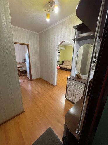 квартиру в бишкекке: 1 комната, Агентство недвижимости, Без подселения, С мебелью полностью