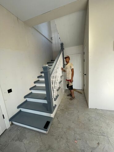 Деревянные лестницы: Деревянная лестница Для дома, Бесплатный замер, Вид дерева: Дуб, Форма лестницы: Много-маршевая, Стиль: Классический — 16