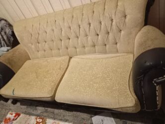 белый кожаный диван: Təcili satılır işlənmiş amma təzə kimidi