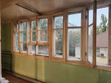 регулировка пластиковых окон: Taxta çərçivəli balkon pəncərə sistemi - Material: möhkəm taxta