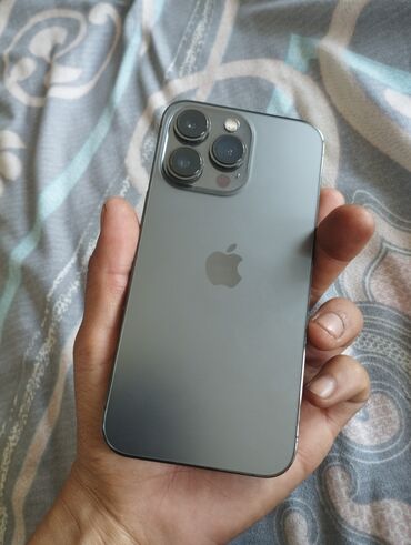 Apple iPhone: IPhone 13 Pro, Б/у, 128 ГБ, Matte Space Gray, Зарядное устройство, Чехол, 78 %