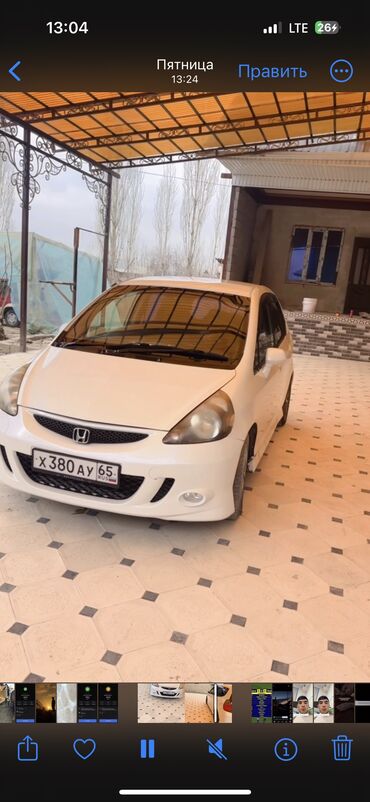 Honda: Honda Fit: 2005 г., 1.3 л, Вариатор, Бензин, Седан