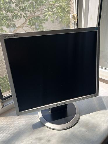 samsung 980: Samsung SyncMaster 740N LCD monitor - Ekran ölçüsü: 17 düym (5:4 — 1