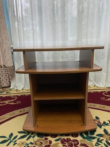 подставка для цветов напольная металлическая: Продам б/у. тумбу под телевизор или других назначений. цена 800с