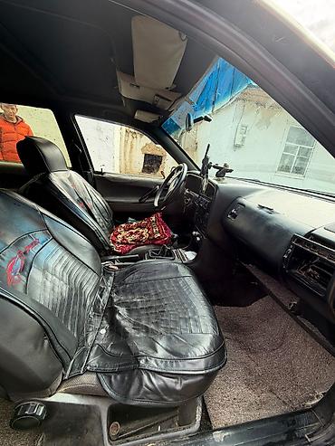 Volkswagen: Volkswagen Passat: 1988 г., 1.8 л, Механика, Бензин, Седан — 4