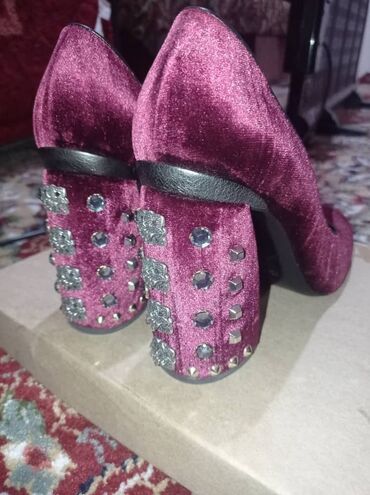 пена для обуви: Туфли 38, цвет - Розовый