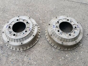 Auto delovi: Dobosi kocnica Lada 2121,21213,21214 Niva br. 1,2. Polovno, ocuvano — 1