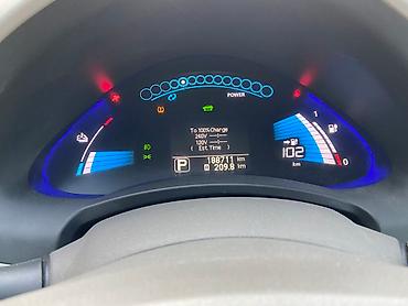 mini ev: Nissan Leaf: 2012 г., Автомат, Электромобиль, Хэтчбэк — 6
