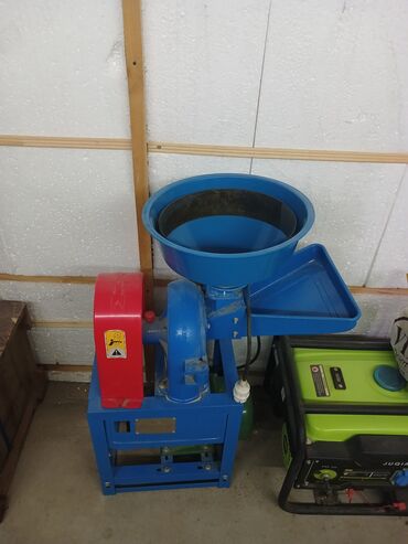 Yem üyüdən aparatlar: - Yumurta inkubatoru: Rəqəmsal idarəetmə paneli, temperatur və rütubət — 4