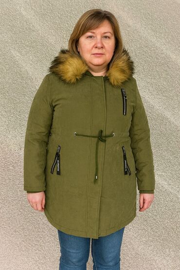 женские демисезонные полусапожки: Куртка зимняя AZAT ( мех) с капюшоном, женская, с карманами на