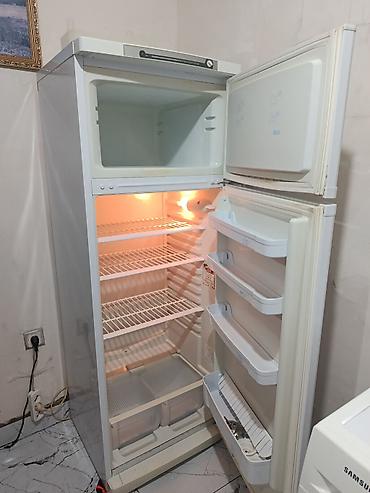 Soyuducular: İşlənmiş 2 qapılı Indesit Soyuducu Satılır, rəng - Ağ — 1