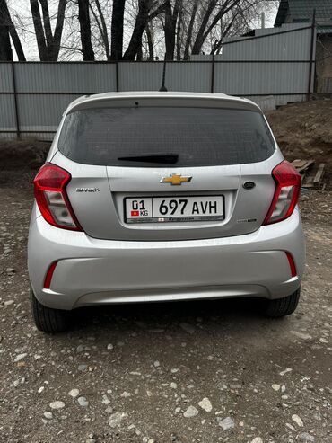 Chevrolet: Chevrolet Spark: 2016 г., 1 л, Вариатор, Бензин, Хэтчбэк — 1