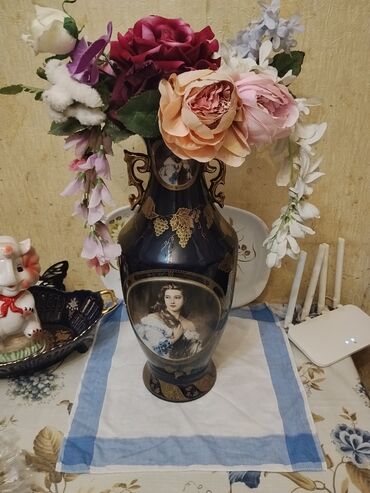 Kurtkalar: Məhsul: Çay-servis və süfrə dəsti + metal çəngəl-bıçaq-qab-qacaq — 25