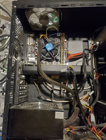 Masaüstü kompüterlər və iş stansiyaları: I7 komputer dest sekilde parametrleri sekillerde var -da lalafo.az — 3 Masaüstü kompüterlər və iş stansiyaları: I7 komputer dest sekilde parametrleri sekillerde var — 3