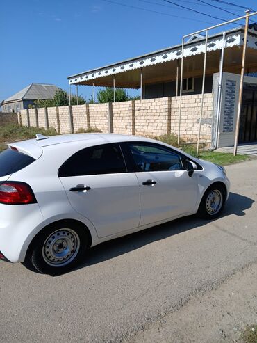 Kia: Kia Rio: 1.2 l | 2012 il Hetçbek — 5