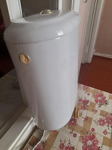 Satılır: tualet üçün mexaniki yuma çəni - Material: keramik (ağ) -