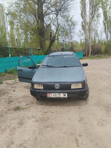 хундаи портер 1: Volkswagen Passat: 1990 г., 1.8 л, Механика, Бензин, Универсал