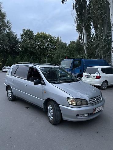 водный банан: Toyota Picnic: 1999 г., 2 л, Механика, Бензин, Минивэн — 2