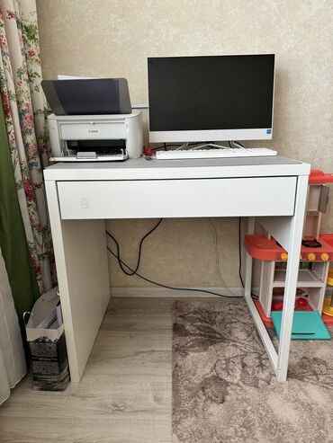 купить компьютерный стол в бишкеке: Компьютерный Стол, цвет - Белый, Б/у