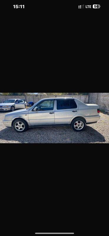 купить машину недорого автомат: Volkswagen Vento: 1997 г., 1.6 л, Механика, Бензин, Седан