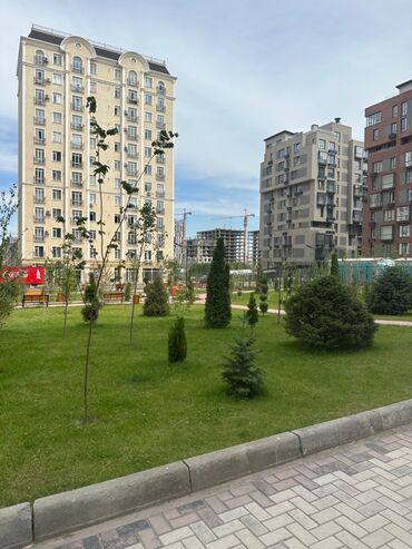 1 комнатная квартира асанбай: Этаж-9 из 14. 43м2. Сдача через два месяца