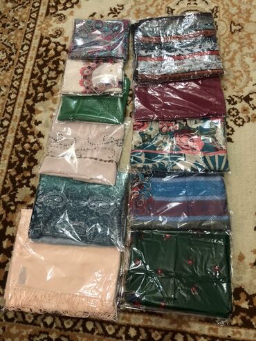 Digər qadın geyimləri: Salam yaylığlar tezedir hediyye verilib istifade olunmayıb satılır 11 — 2