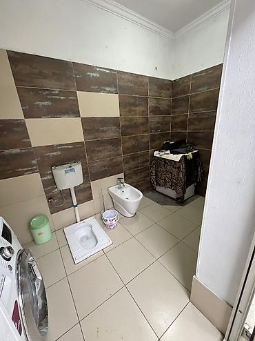 Продажа коттеджей и домов: 6 комнат и более, 200 м², 6 соток, Бишкек, Аламединский рынок / базар Риэлтор — 14