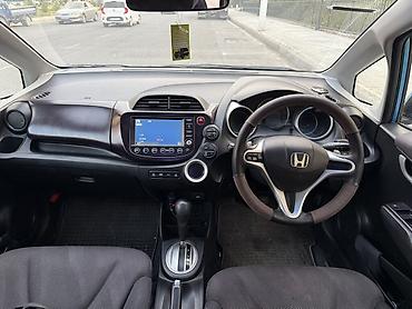 срв 2012: Honda Fit: 2010 г., 1.5 л, Вариатор, Бензин, Хэтчбэк — 6