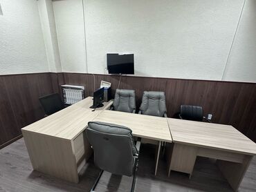 сдам место в салоне красоты: Продаю Цех, С оборудованием, 351 м²
