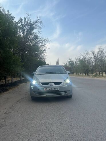 мото наколенники: Mitsubishi Colt: 2005 г., 1.3 л, Механика, Бензин, Купе