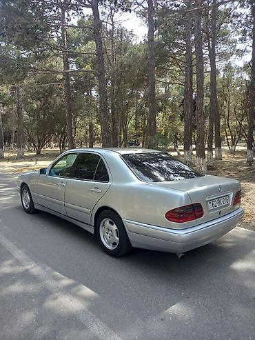 Mercedes-Benz: Mercedes-Benz E-Class: 2 l | 1997 il Sedan — 17