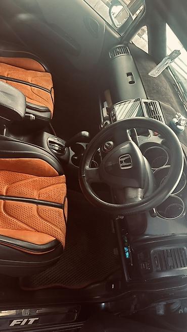 jac js6: Honda Fit: 2002 г., 1.3 л, Вариатор, Хэтчбэк — 6