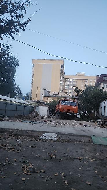 мото восход: Самосвал КАМАЗ, оранжевый, колесная формула 6×4. Основные — 2
