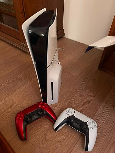 PlayStation 5 Slim с дисководом — практически новая Продается PS5