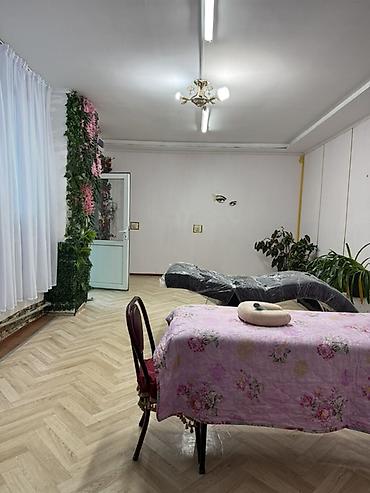 Кабинет для бьюти‑услуг/массажа - Просторное светлое помещение
