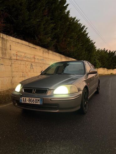 Honda: Honda Civic: 2 l. | 2000 έ. Χάτσμπακ — 4