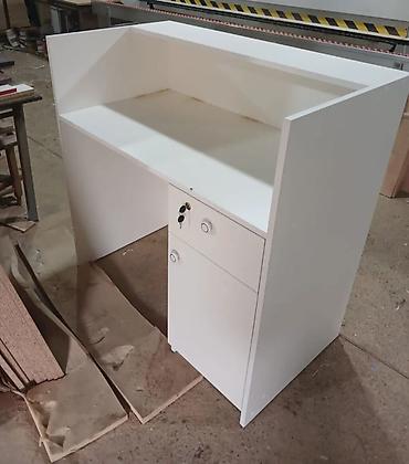 kassa qutusu: Qəbul masası (resepsiyon stendi) - Material: MDF/LDSP əsaslı korpus — 6