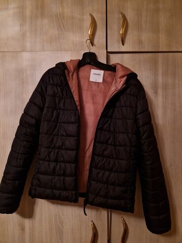 zenske duge zimske jakne: Zenska jakna NOVA
Trranov, veličina M