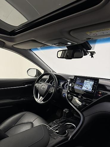 byd e2 2024: Toyota Camry: 2022 г., 2.5 л, Автомат, Гибрид, Седан — 10